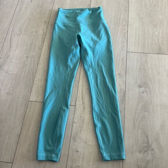Lululemon women’s leggings size 4 - Picture 1 of 9